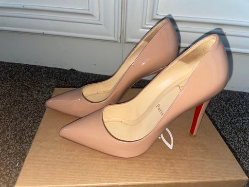 Buy & Sell Laindon Basildon - Photos for Louboutin patent leather pumps EU 37