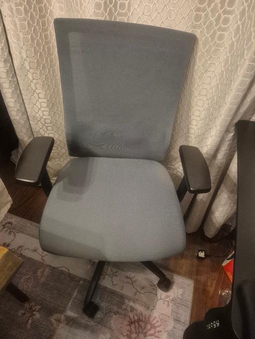 Buy & Sell Cheshunt Broxbourne - Photos for Grey Swivel Desk Chair