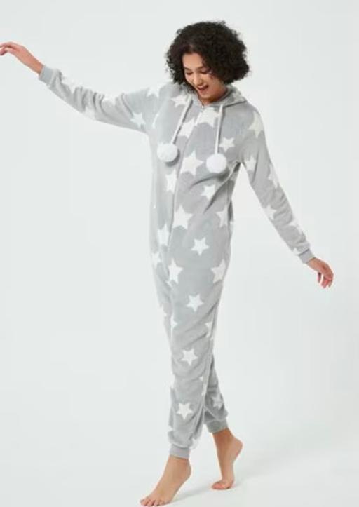 Buy & Sell Oakwood Derby - Photos for Ladies 24/26 Star Onesie Brand New