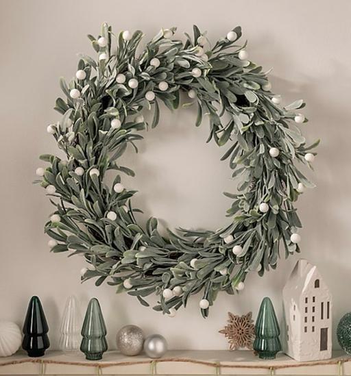 Buy & Sell Oakwood Derby - Photos for Stacey Solomon Mistletoe Wreath Brand New