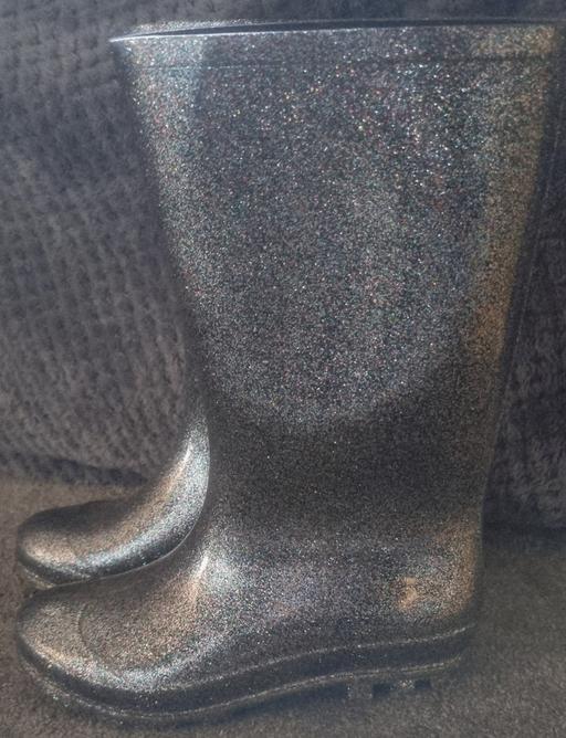 Buy & Sell Clayton West Kirklees - Photos for Black/Silver Glitter Wellies - Size 2