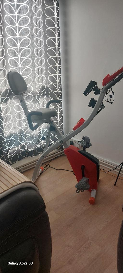 Buy & Sell All Saints East London - Photos for 2-In-1 Folding Exercise Bike Good Condition