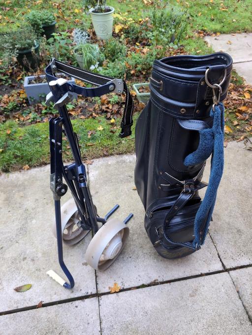 Buy & Sell Bradwell Milton Keynes - Photos for Golf Bag and trolley