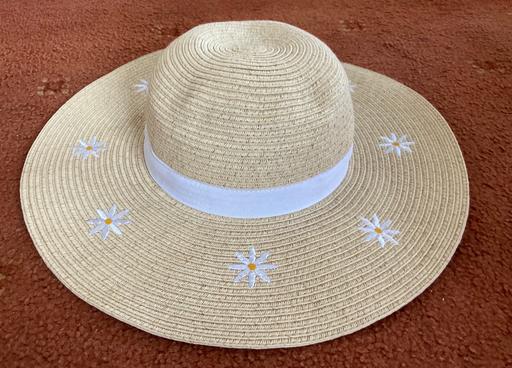Buy & Sell Mansfield Town Centre Mansfield - Photos for Girls sun hat age 4-7
