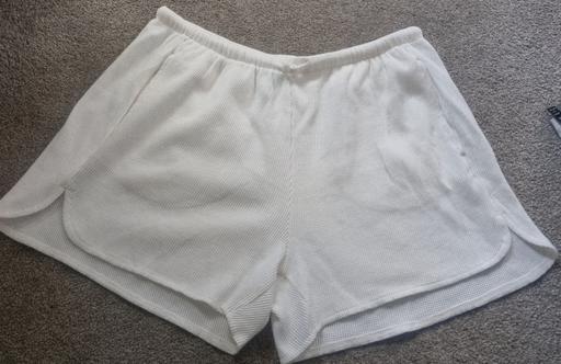 Buy & Sell Clayton West Kirklees - Photos for Cream Ribbed Primark Shorts - Size Small