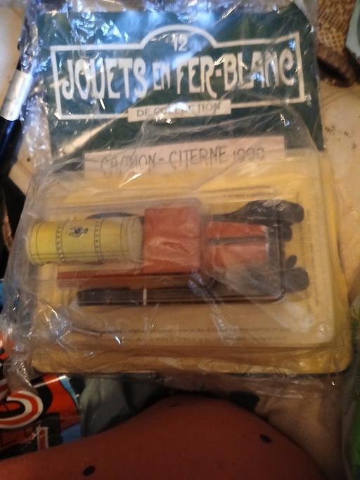 Buy & Sell Holly Hall Dudley - Photos for tin. car with key never opened