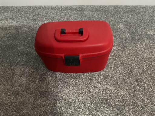 Buy & Sell Cheslyn Hay South Staffordshire - Photos for RONCATO LADIES VANITY CASE