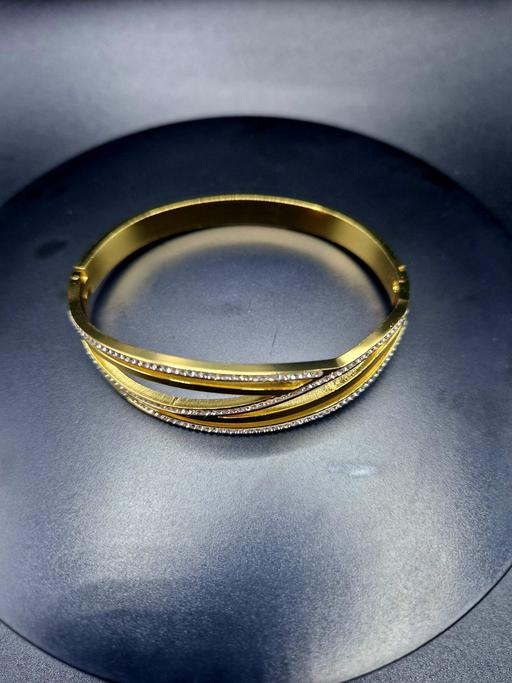 Buy & Sell Pitsea Basildon - Photos for Women's bracelet nice designed pearls