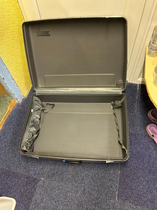 Buy & Sell Quinton Birmingham - Photos for Suitcase
