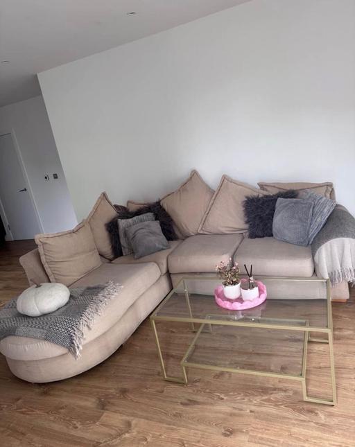 Buy & Sell The Hyde North West London - Photos for FREE SOFA NEEDS TO BE COLLECTED MORNING