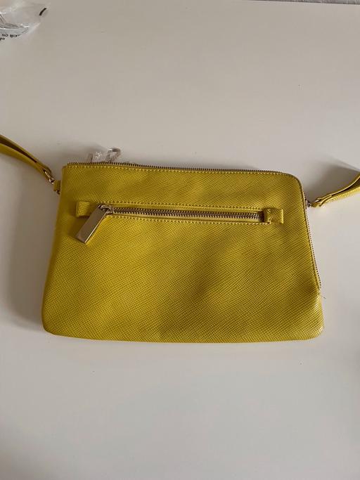 Buy & Sell Cross Green Leeds - Photos for Ladies yellow clutch bag