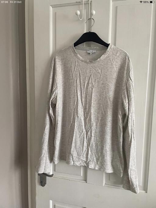 Buy & Sell Cross Green Leeds - Photos for Reiss cream loungewear lounge sweatshirt
