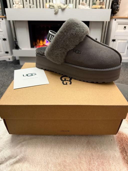 Buy & Sell Ferrybridge Wakefield - Photos for UGG funkette slippers - size 7/8