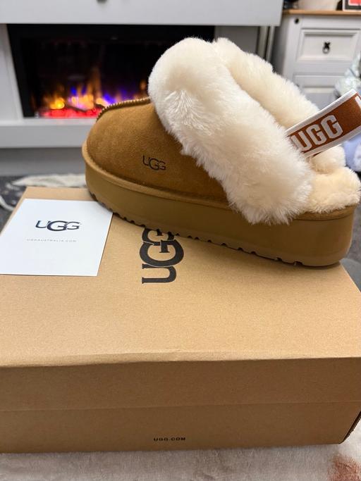 Buy & Sell Ferrybridge Wakefield - Photos for UGG Funkette slipper - size 7/8