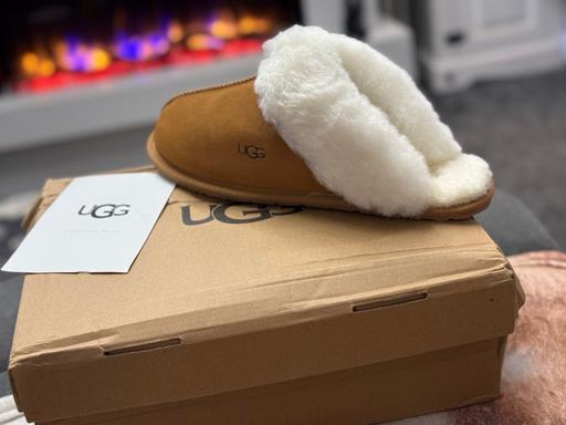Buy & Sell Ferrybridge Wakefield - Photos for UGG scuffette II slippers - size 7/8