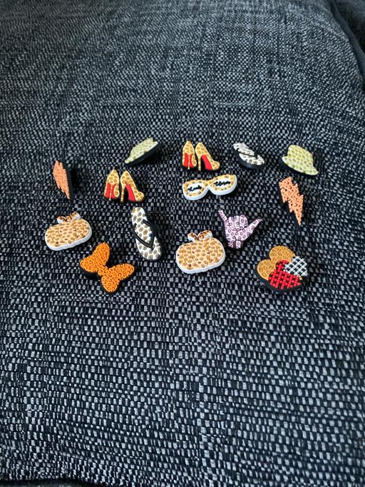 Buy & Sell Lanesfield Wolverhampton - Photos for Croc charms25p each mix&match