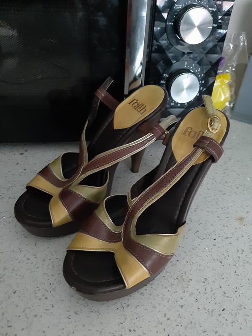 Buy & Sell South Hylton Sunderland - Photos for size 4