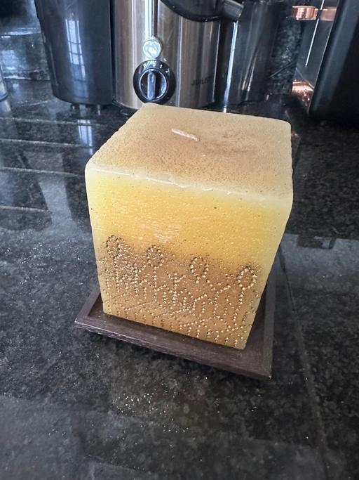 Buy & Sell South Kensington South West London - Photos for Decorative orange candle