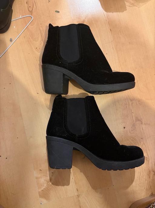 Buy & Sell Shepherd`s Bush West London - Photos for Ankle high heel boots