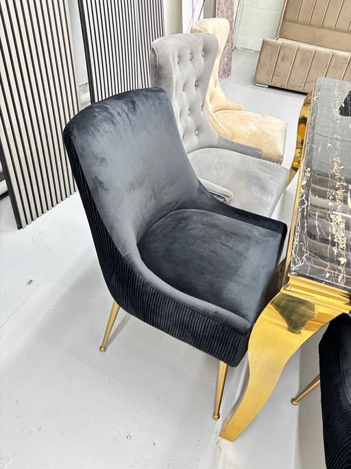 Buy & Sell Shipley Bradford - Photos for Dining table chairs