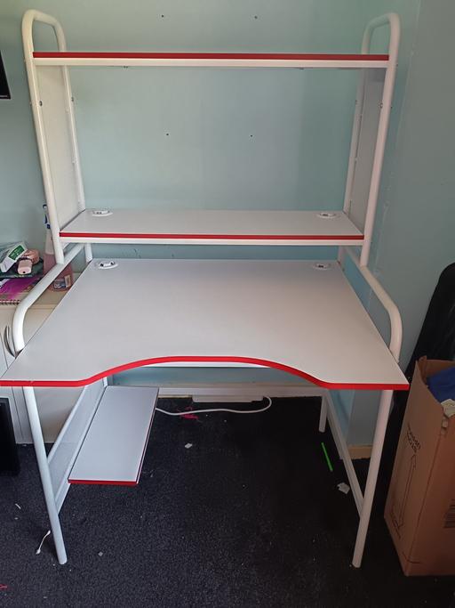 Buy & Sell Cherry Tree Blackburn with Darwen - Photos for 🎮 X Rocker Gaming Desk – White with Red Trim