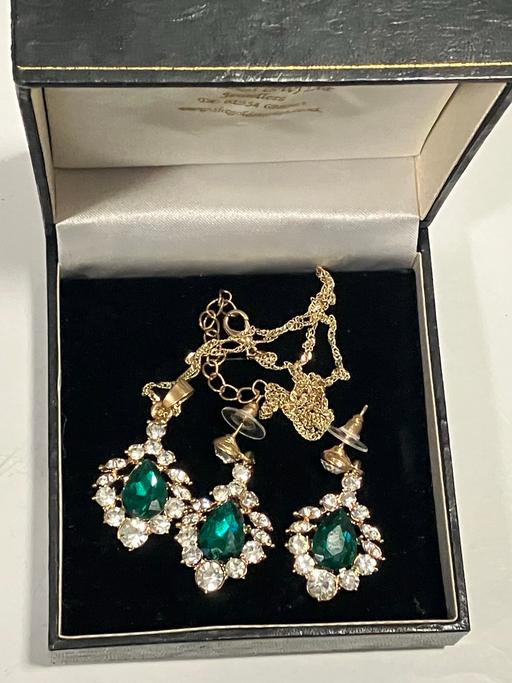 Buy & Sell Pen Mill Trading Estate Somerset - Photos for rolled gold emerald & c.z earrings, necklace