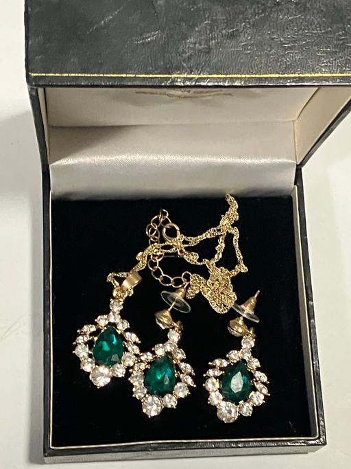 Buy & Sell Pen Mill Trading Estate Somerset - Photos for rolled gold white c.z & emerald earrings set
