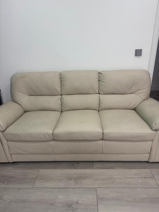 Buy & Sell Horn Park South East London - Photos for 3 seater sofa