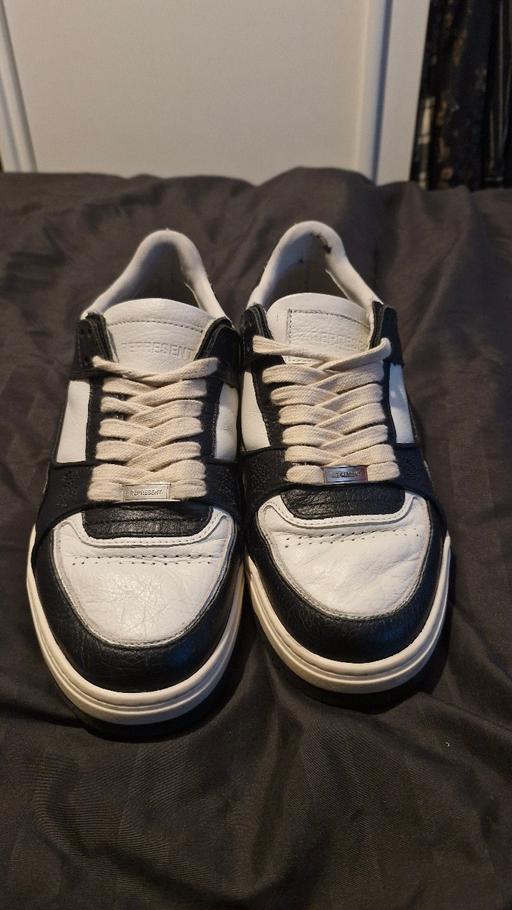 Buy & Sell Seasalter Canterbury - Photos for REPRESENT TRAINERS SIZE 8