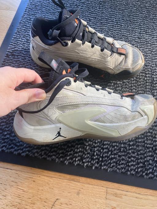 Buy & Sell South Croydon Croydon - Photos for Junior trainers Jordan’s, size UK 3.5