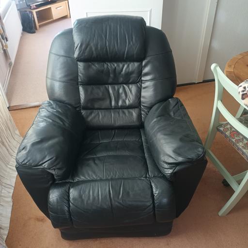 Buy & Sell Hunton Bridge Three Rivers - Photos for Leather Reclining Armchair