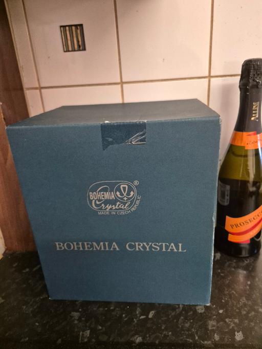 Buy & Sell Wednesfield Wolverhampton - Photos for prosecco and six glasses