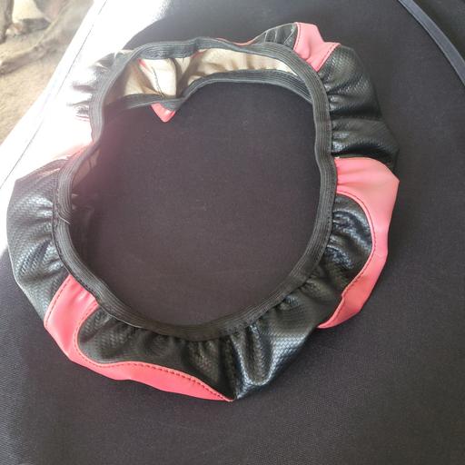 Vehicles Woodsetton Dudley - Photos for leather like steering Wheel cover