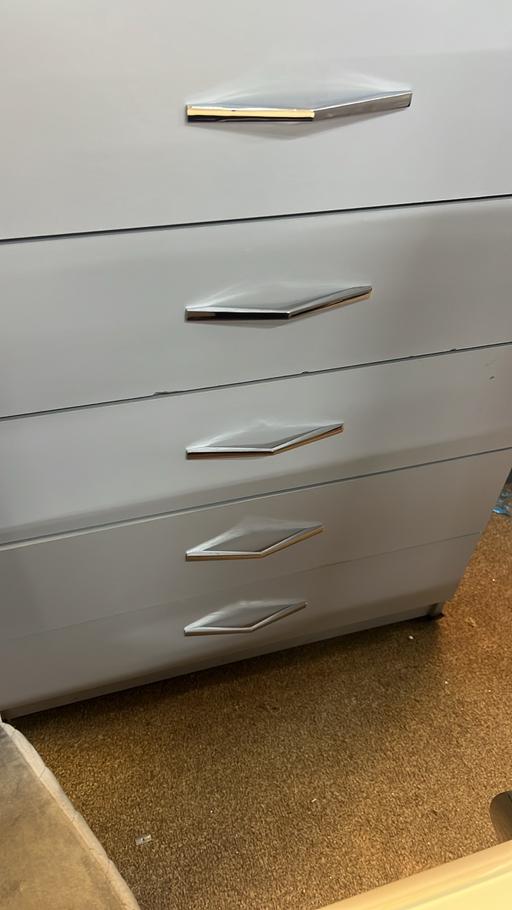 Buy & Sell Croydon Croydon - Photos for Chest of drawer