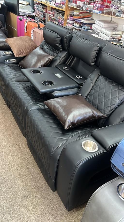 Buy & Sell Croydon Croydon - Photos for Recliner sofa 3+2 seater