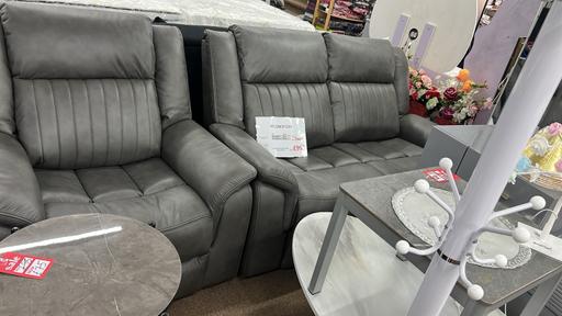 Buy & Sell Croydon Croydon - Photos for Recliner sofa