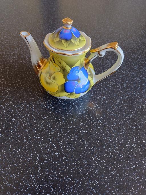 Buy & Sell Woodthorpe Charnwood - Photos for Regal porcelain small floral teapot