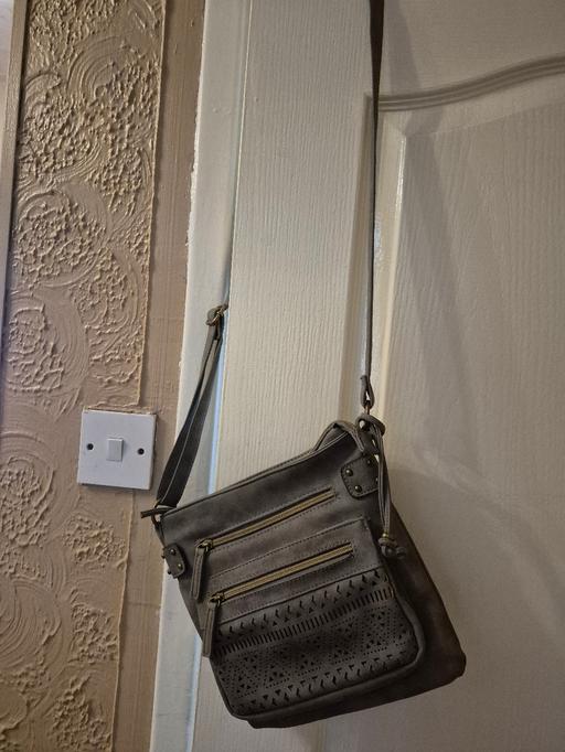 Buy & Sell Premier Business Park Walsall - Photos for Claires across the body bag