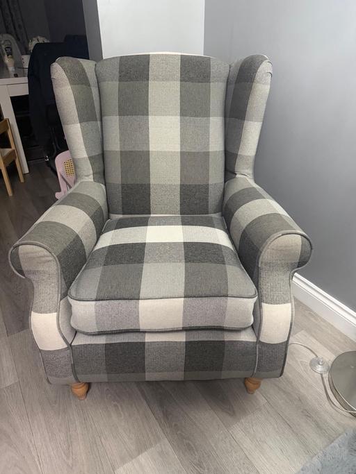 Buy & Sell Hindley Industrial Estate Wigan - Photos for Full sofa,Grandfather chair and cushions