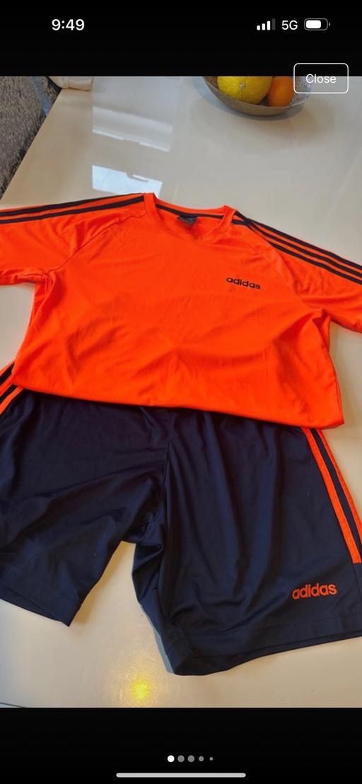 Buy & Sell Highams Park East London - Photos for Adidas mens set medium