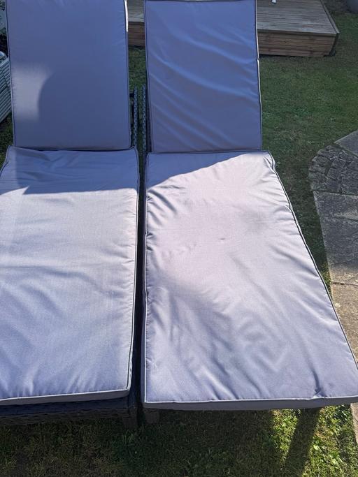 Buy & Sell Highams Park East London - Photos for Rattan garden beds x2