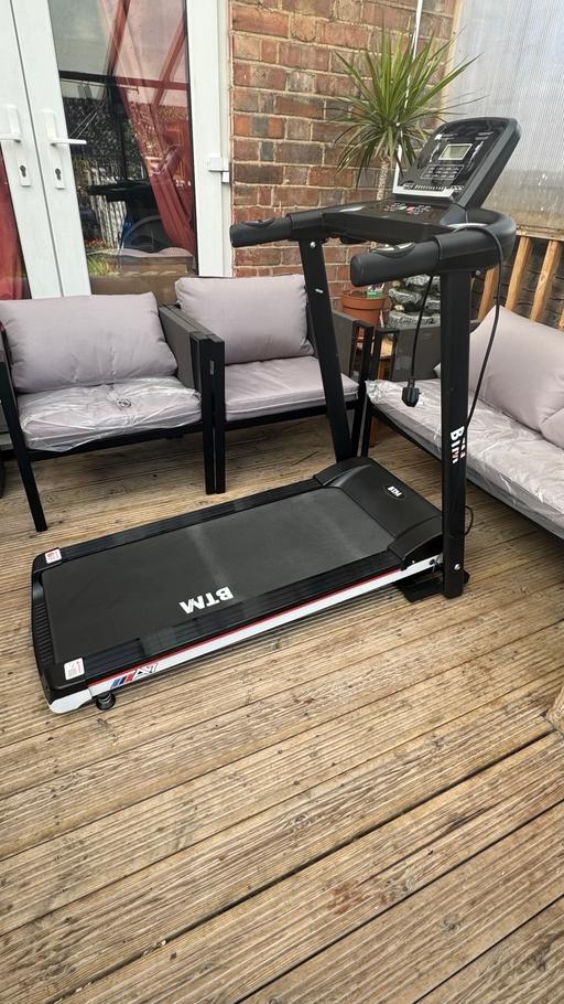 Buy & Sell Edmonton North London - Photos for Tredmill