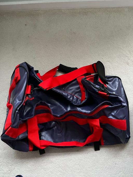 Buy & Sell Marble Arch Central London - Photos for Mountain Equipment Wet & Dry Kit Bag 40L