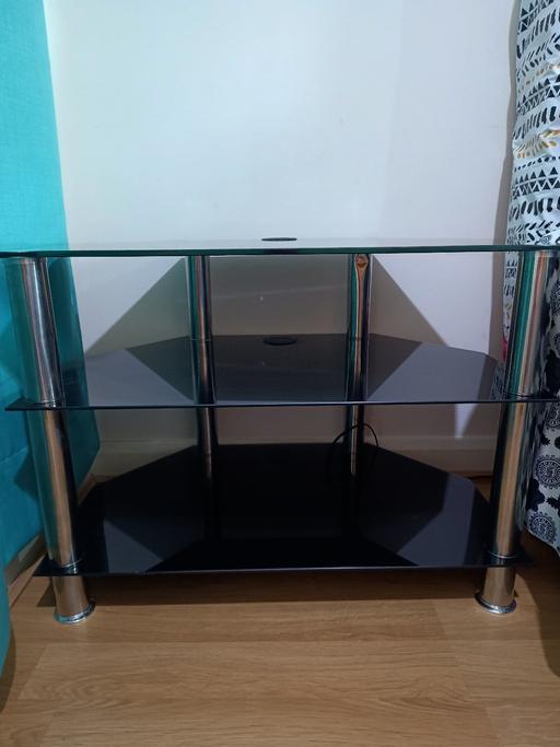 Buy & Sell Stevenage Hertfordshire - Photos for 30 inch TV table