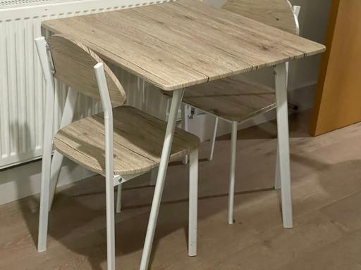 Buy & Sell Maida Vale West London - Photos for 2 seater Dinning table with 2 chairs