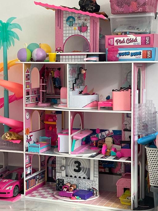 Buy & Sell Manor Park East London - Photos for LOL Doll house with lots of dolls