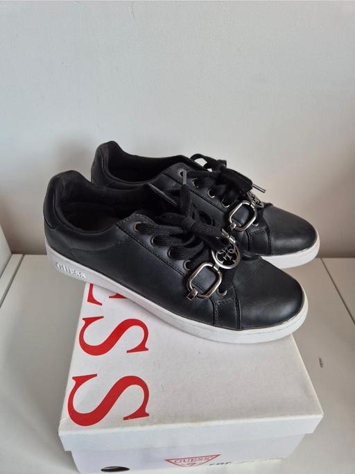 Buy & Sell Whitechapel East London - Photos for Guess Trainers unisex size 8