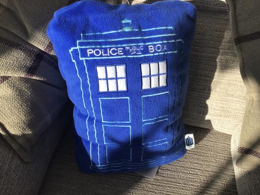 Buy & Sell Essington Wolverhampton - Photos for Dr Who cushion