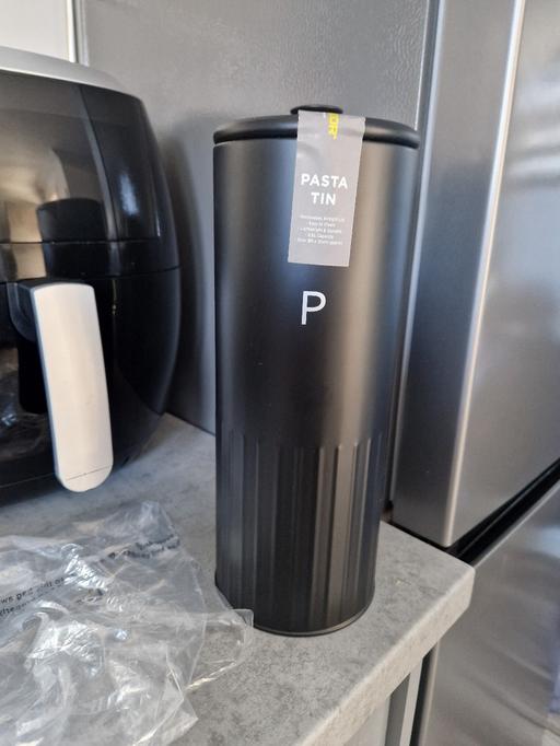 Buy & Sell Scholes Rotherham - Photos for New Large black pasta tin