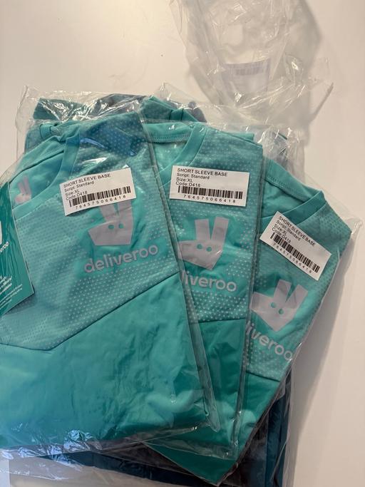 Buy & Sell Blackhorse Road East London - Photos for Deliveroo t shirt 3 pack 